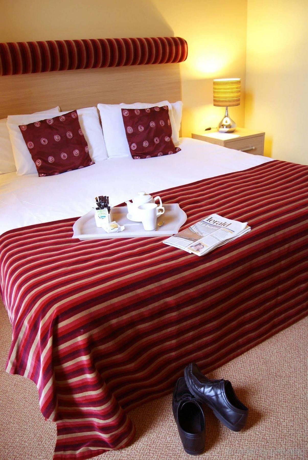 Number 10 Hotel Glasgow Room photo
